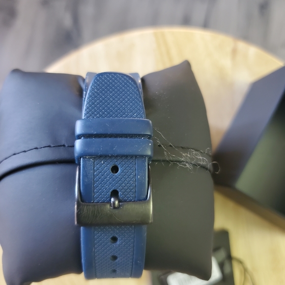 Watch - Picture 5 of 6